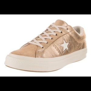 Brand new converse gold 😍😍